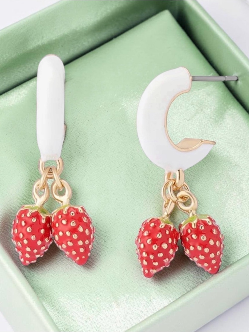 Betsy Johnson Backyard Strawberry Huggies - Small Hoop Earrings NWT $38 MSRP - Picture 8 of 13